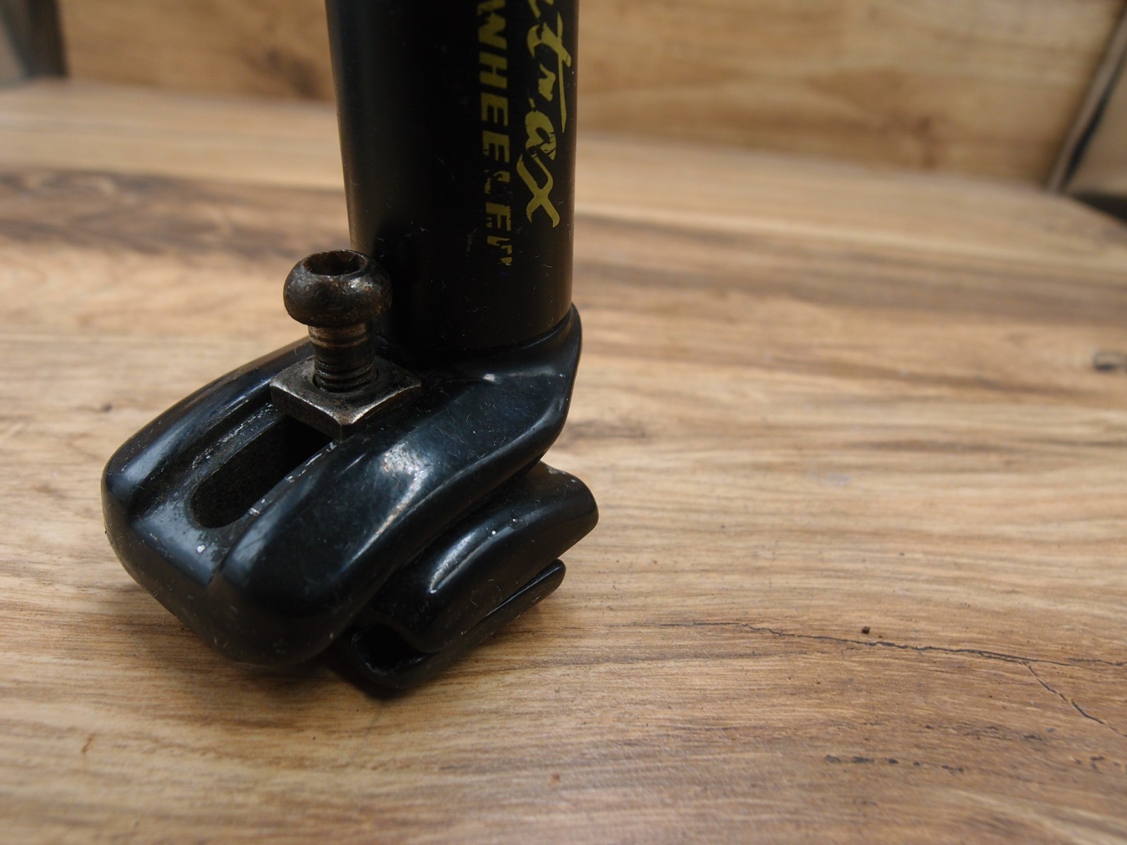 1990 MTB plain seatpost Wheeler Alutrax Super Hard 30.0 mm 300 mm length