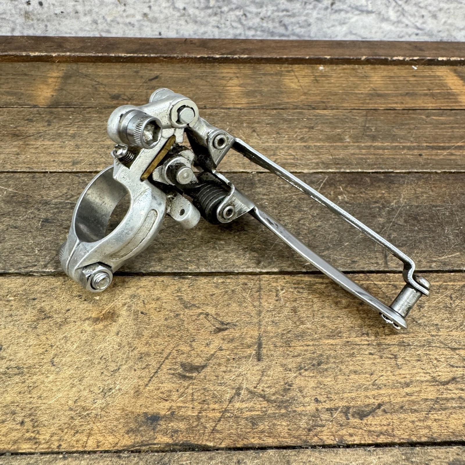 Vintage Shimano 600 Front Derailleur Arabesque 28.6 Clamp Bottom 6s Japan