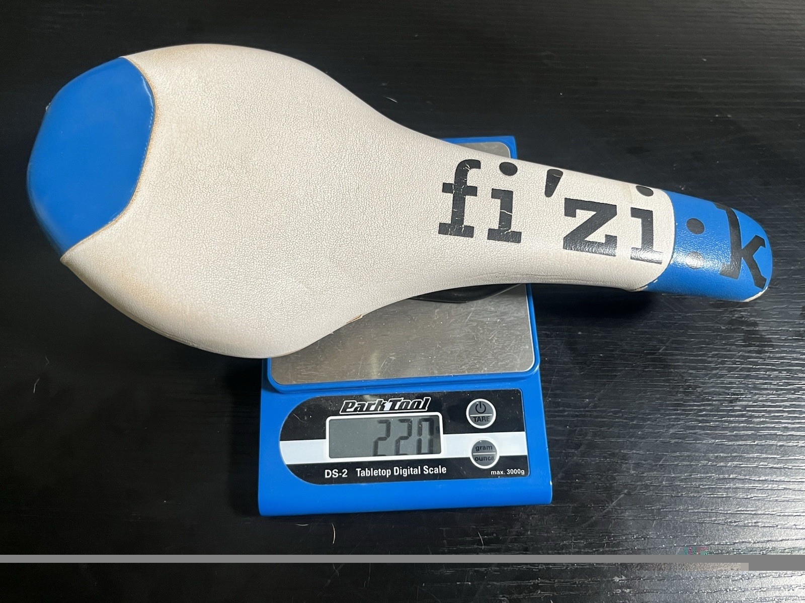 Fizik Bicycle Saddle Seat White/Blue/Black Manganese Rails 220g Universal