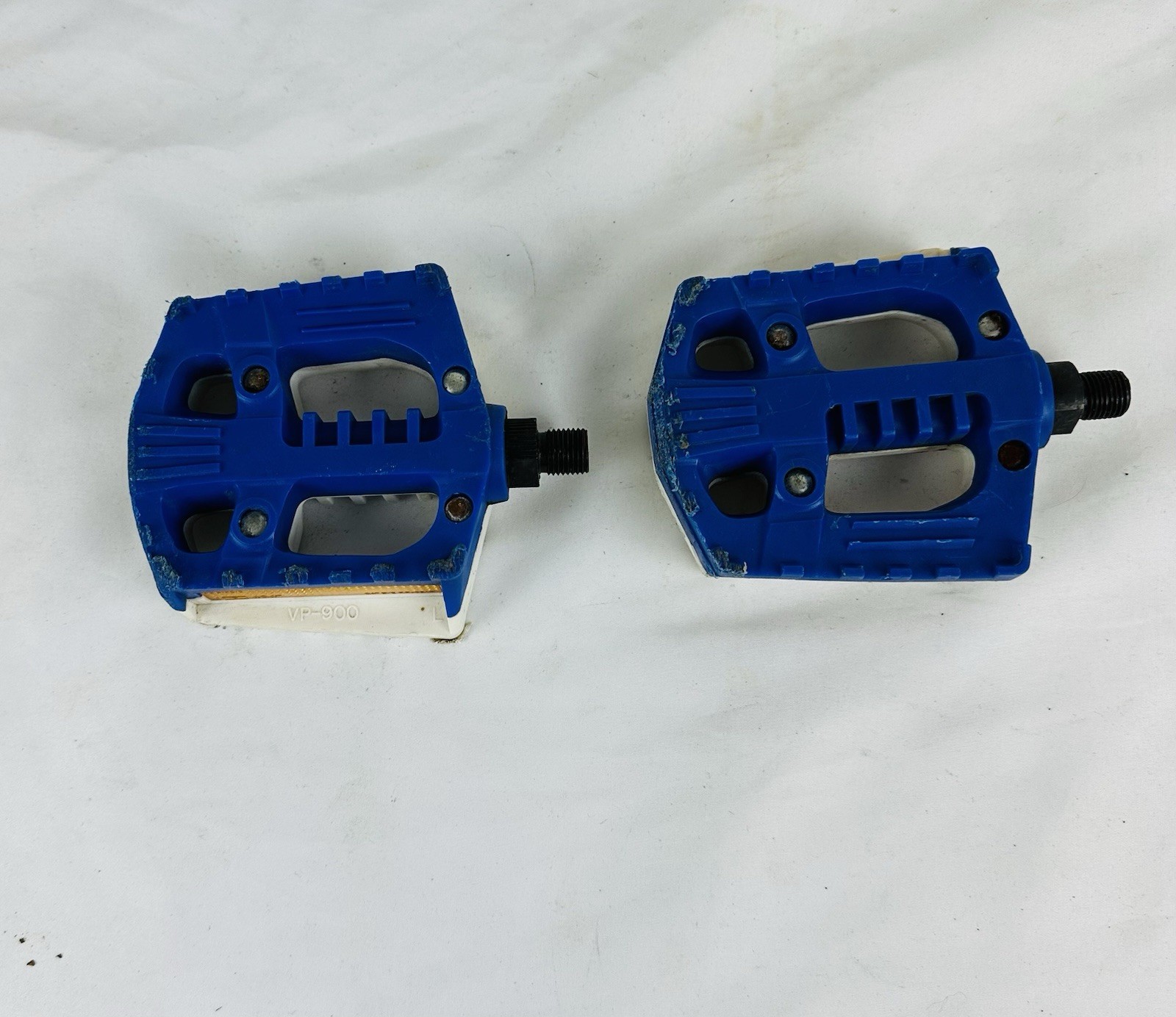 Vintage PEDALS VP-900 Bike 1 PAIR Fits BMX OLD SCHOOL Blue/ White