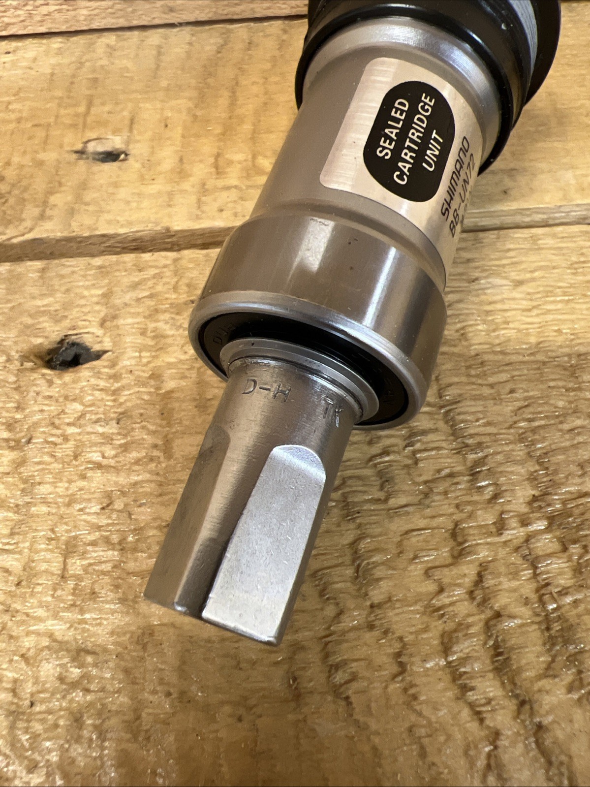NOS Shimano BB-UN72 Sealed Bottom Bracket 108mm 68mm JIS BSA 1.37×24 Japan