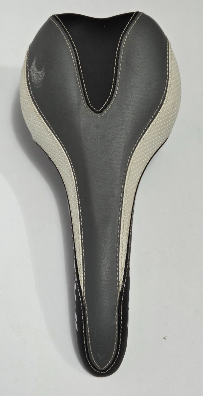 Vintage Fuji Velo Series Bike Bicycle Saddle Seat – grey, white, and black clean