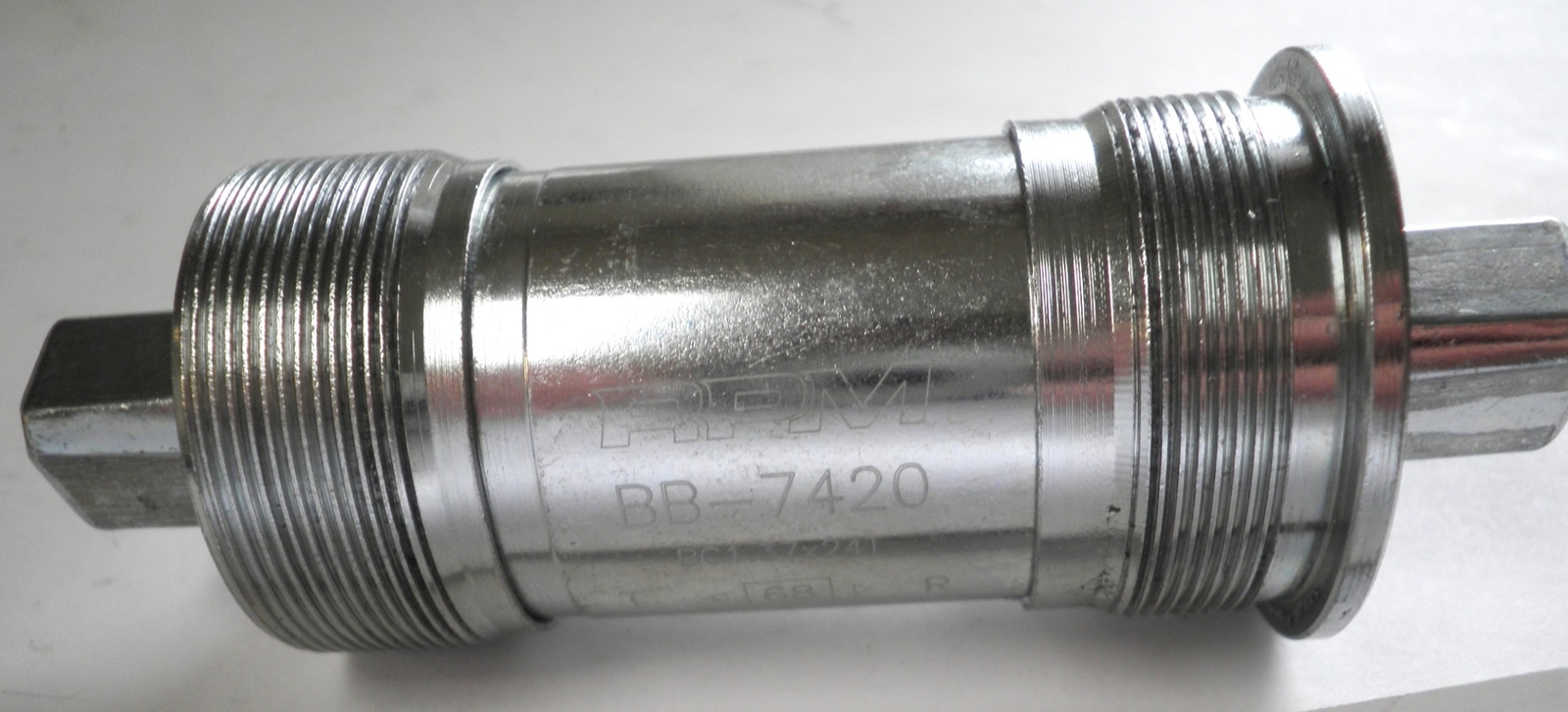 RPM BB-7420 SEALED BEARING BOTTOM BRACKET BIKE PARTS 17-4