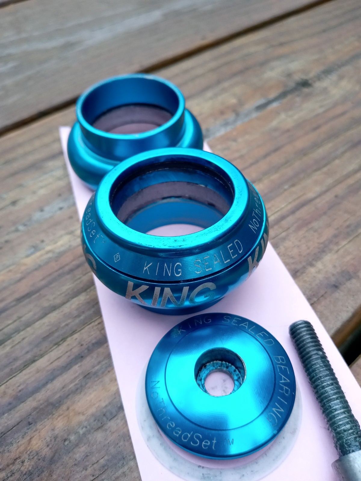 vintage ’90’s Chris King 1-1/8″ Turquoise NoThreadSet™ (NoLogo lower cup)