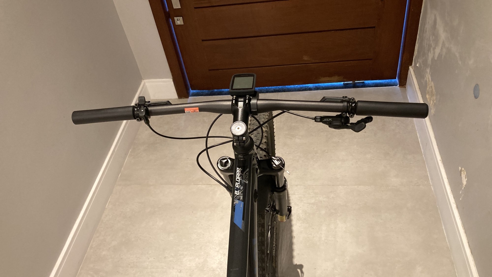 TOSEEK Carbon Bicycle Handlebar Mountain Bike Flat Bar Rise Bar 31.8*600-760mm