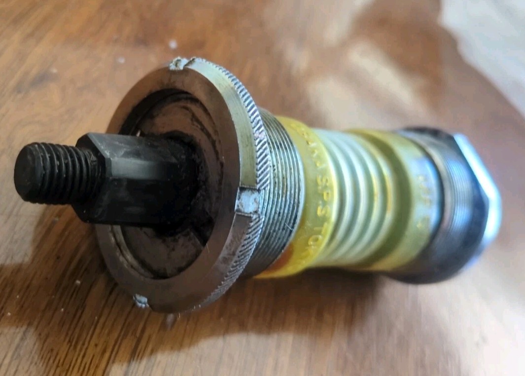 1989 Vintage road bike bottom bracket NFS Japan Cr-Mo 119 mm BSA / 68 mm