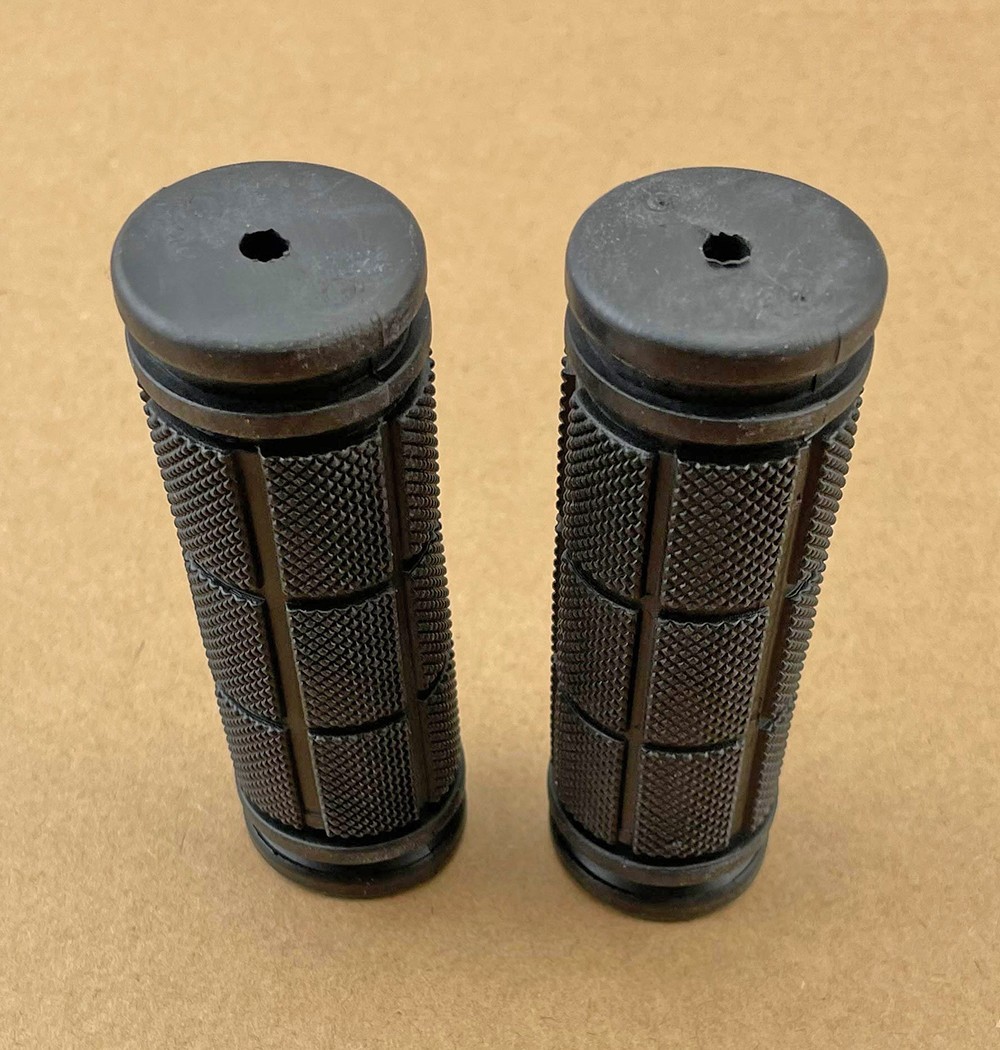 NEW! ABSOLUTE GENUINE 85MM LONG BICYCLE KRATON SHIFTER GRIPS CH-78 IN BLACK.