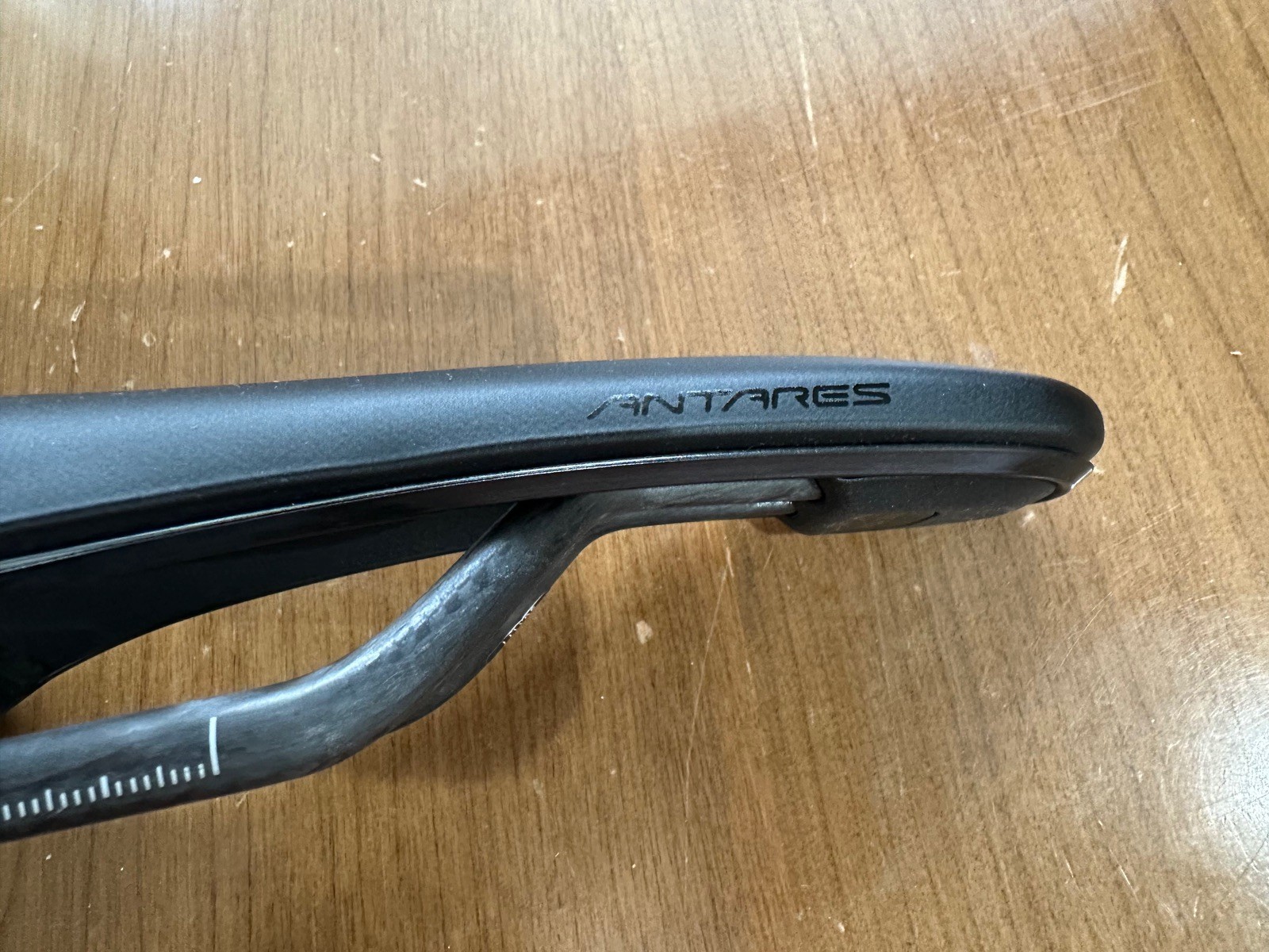 Fizik Vento Antares R1 150 mm Road Cycling Bike Saddle CARBON Rails, Black