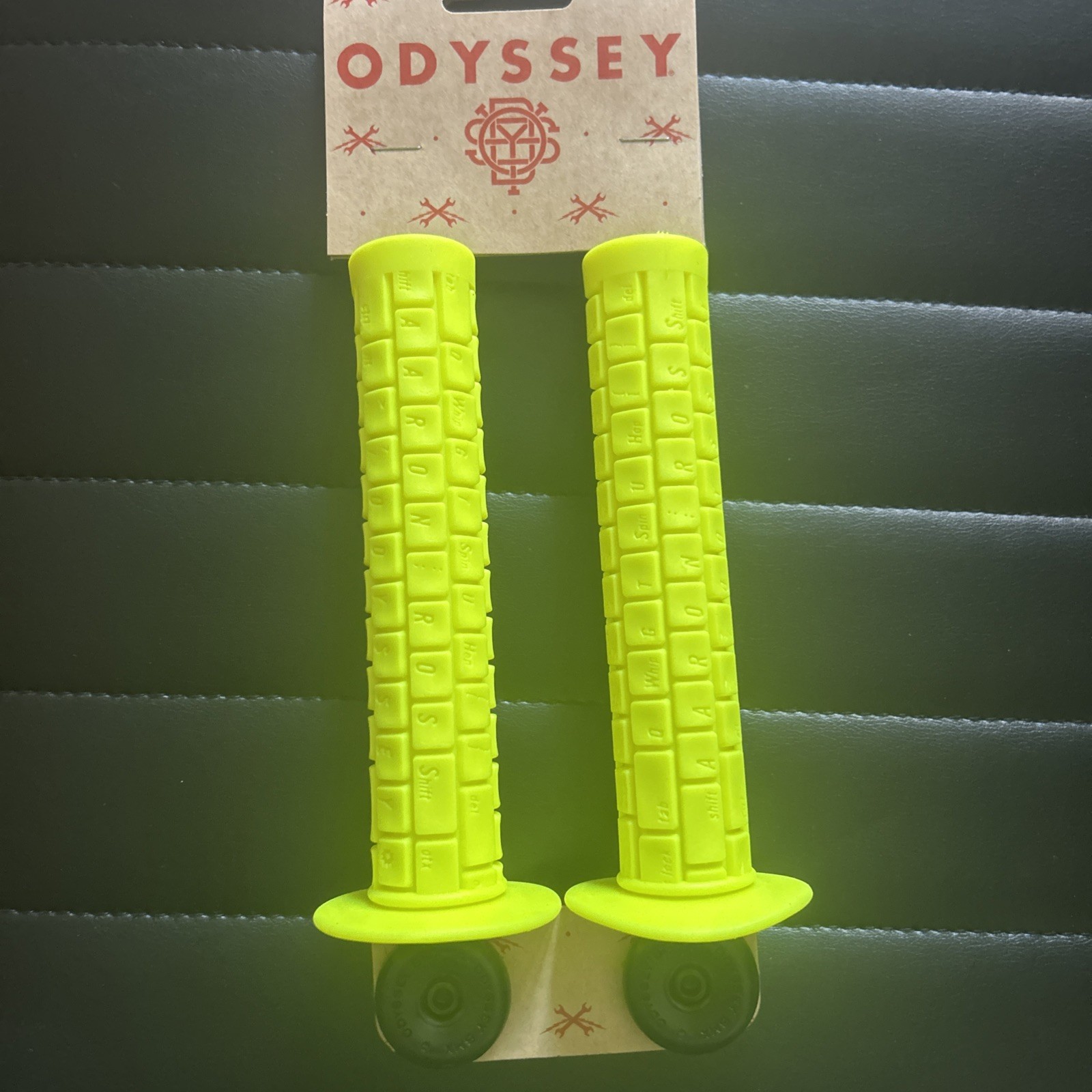 Odyssey Keyboard V1 Grips with Flange – FLO Yellow | Durable BMX Freestyle Bike