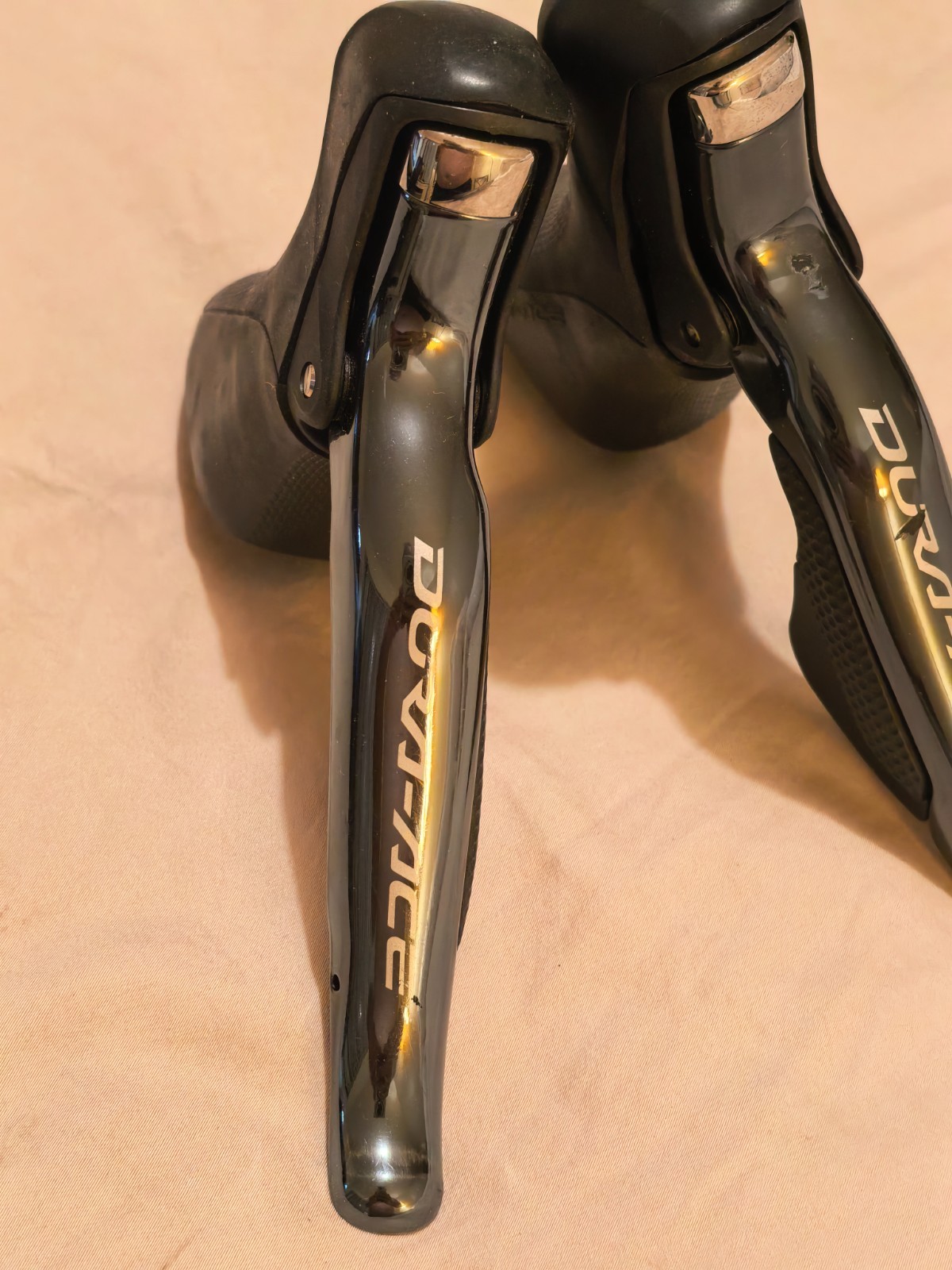 Shimano Dura-Ace Di2 9070 Shifter Set – Black