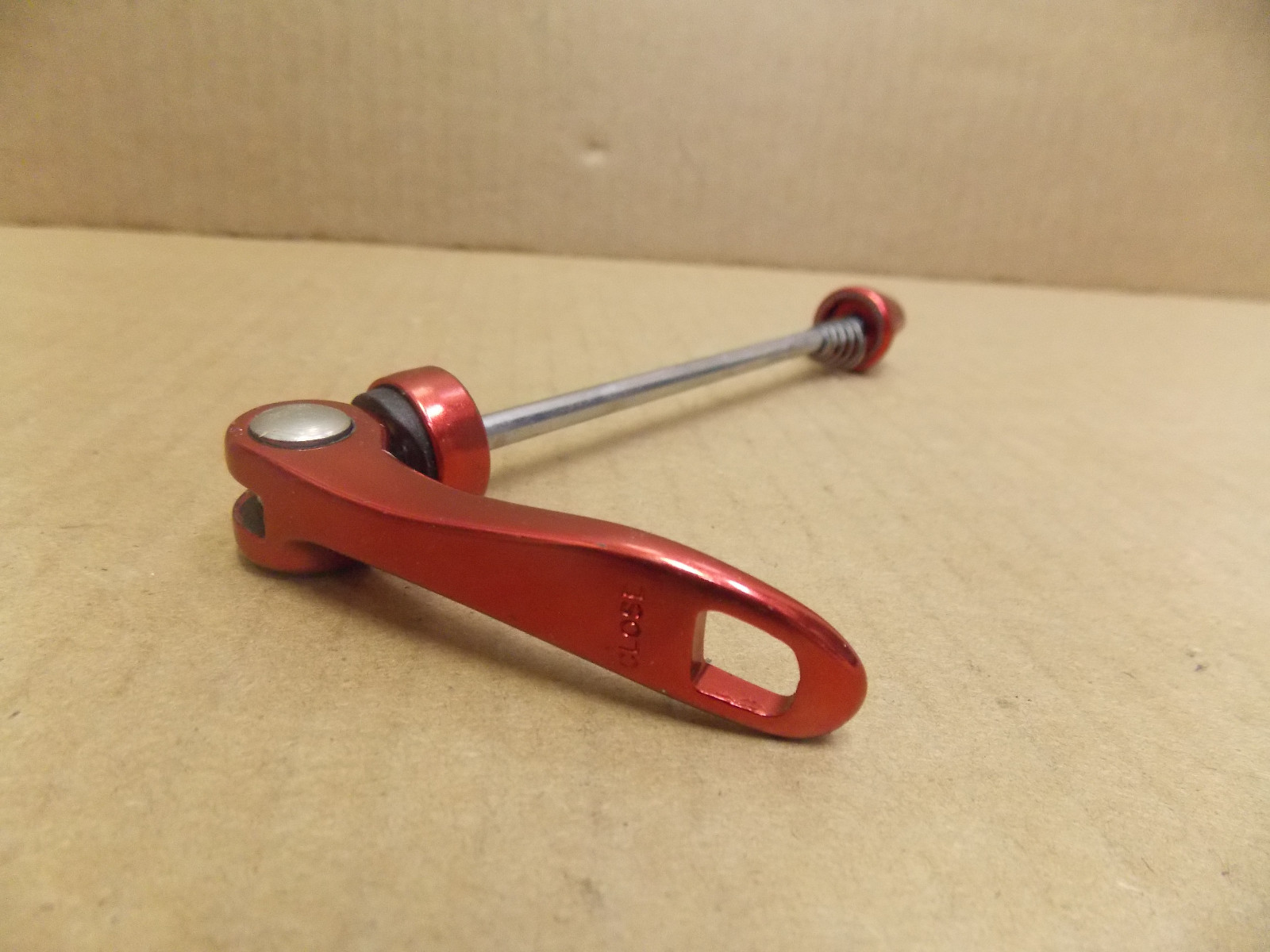 Red Front Road Bike Bicycle Skewer 100mm Spacing 9mm
