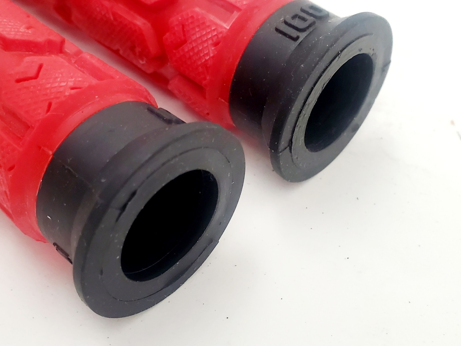 Rampage Red MTB Handlebar Grips