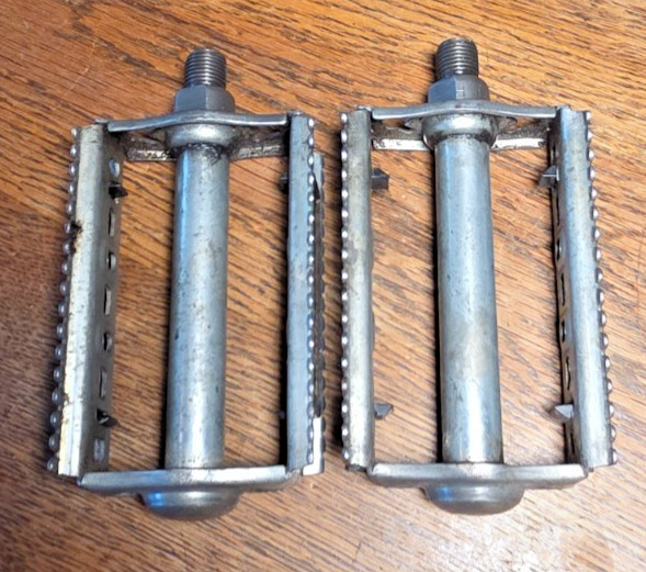 Vintage Union K10491 U41 Rat Trap Bicycle Pedals USA From Gambles Hiawatha 1/2″