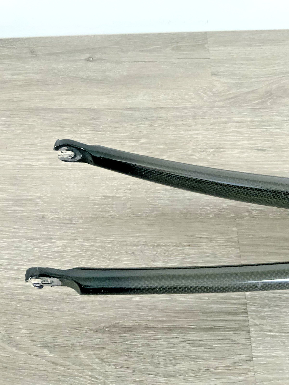 WEYLESS CARBON FORK 700C THREADLESS 1 1/8 542 GRAMS 258 MM STEERER