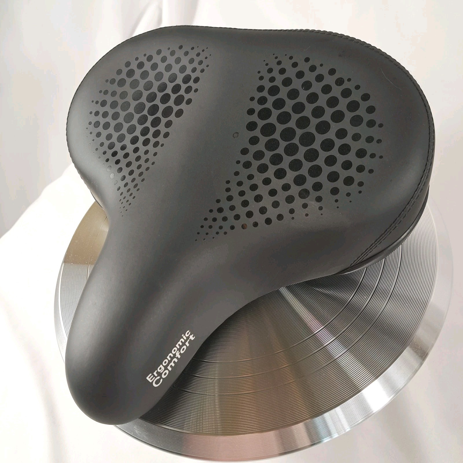 Delta Comfort Saddle Cruiser Bike Seat – Memory Foam – Dual Shock – New