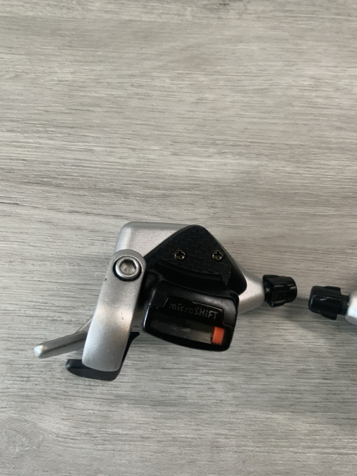 MICRO SHIFTERS 3 X 8 SPEED TRIGGER MOUNTAIN BIKE FITS 22.2 MM BAR SHIMANO COMPAT