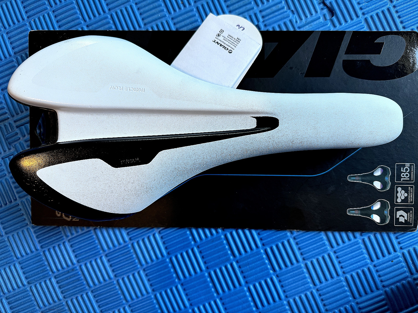 Giant Cobalt Contact SLR Neutral Carbon Rail Saddle White 185 grams