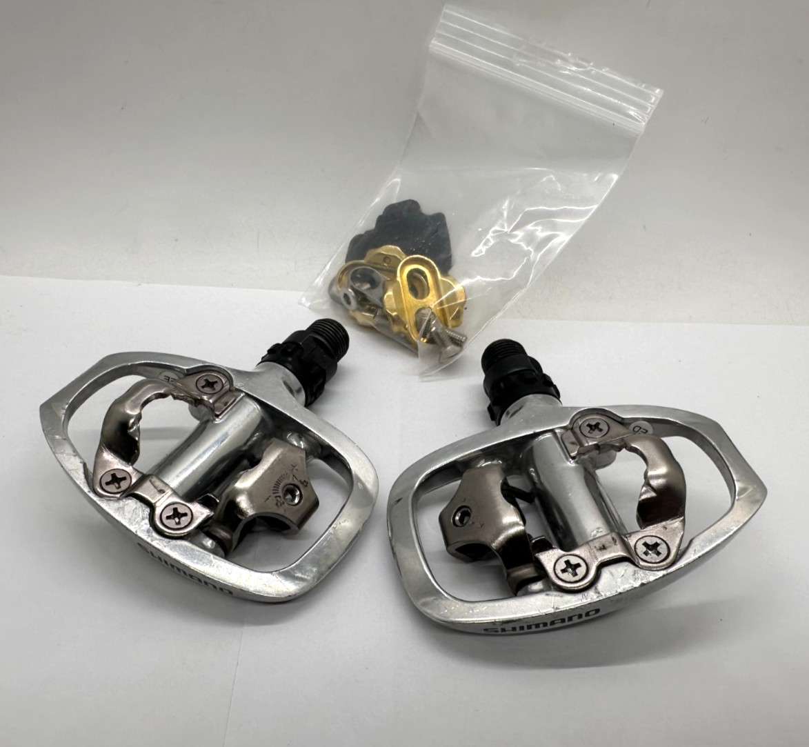 Shimano SPD Cycling Pedals Spinning Mountain Bike PD-A520 MTB Clipless 2 BOLT