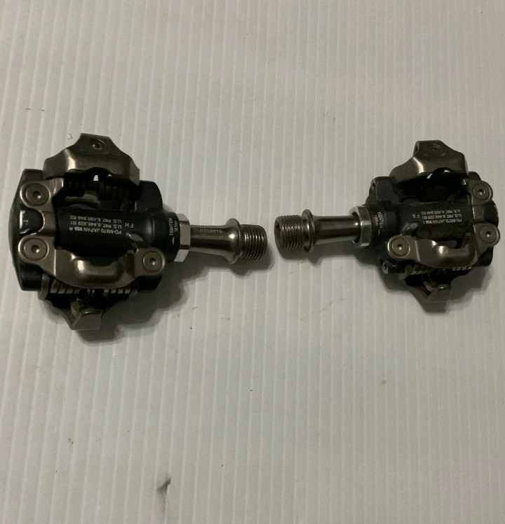 XTR 970 Shimano clipless pedals.