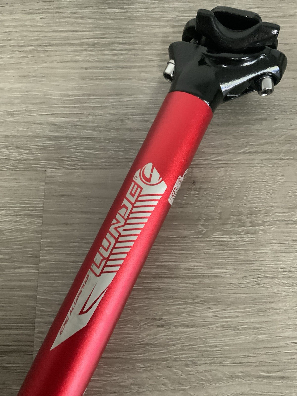 ALLOY SEAT POST 27.2 MM X 280 MM TOTAL LENGTH 294 GRAMS RED