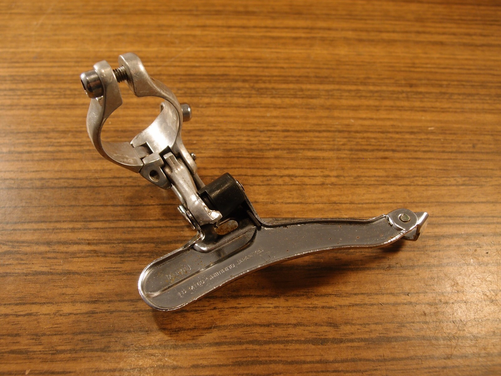 1987 MTB front derailleur Shimano Deore Alpine FD-MT60 VIA Japan bottom 28.6 mm