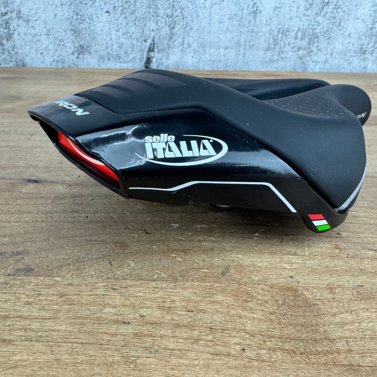Selle Italia Iron 7x7mm Steel Rails Large 152mm Bike Saddle 293g