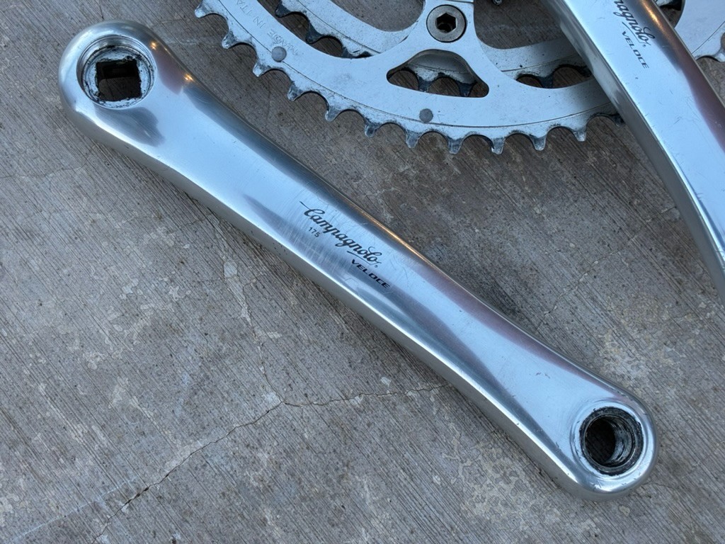 Campagnolo Italy Veloce 9-Speed Triple Crankset | 175 mm / 52/42/30T / VGC