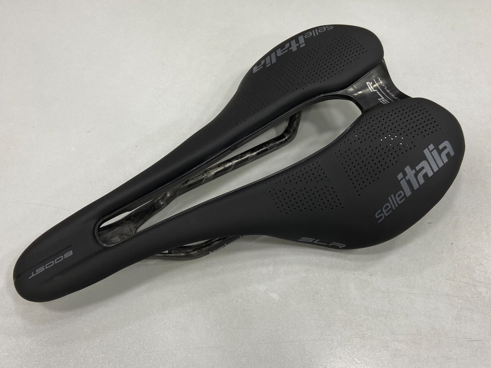 Selle Italia SLR Boost Kit Superflow L (145x248mm) Carbon Rail Saddle (Black)