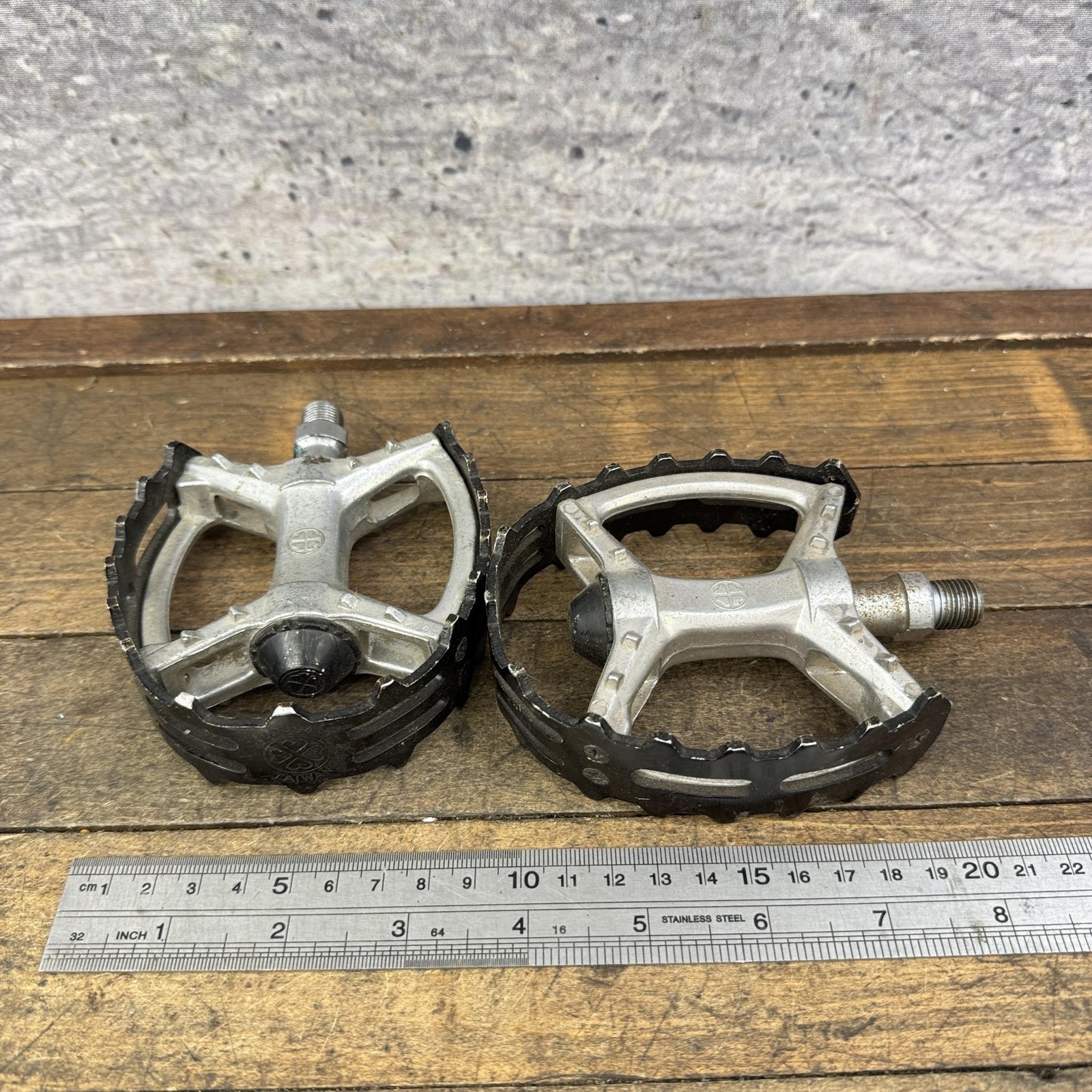 Vintage VP-747 BMX Bear Trap Bike Pedals 1/2 In VP Black OPC 1PC Old School