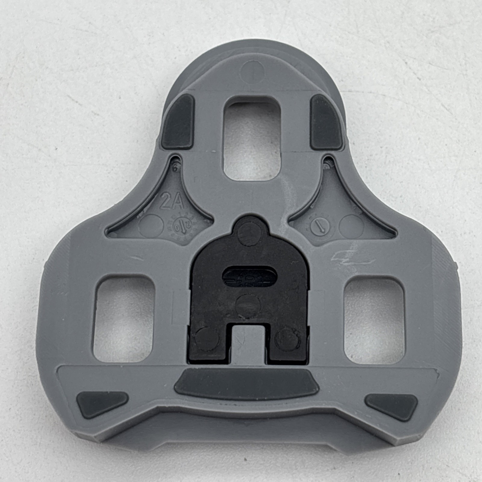LOOK Keo Grip Gray Cleats 4.5 Degree for Keo Blade Pedals Includes Hardware
