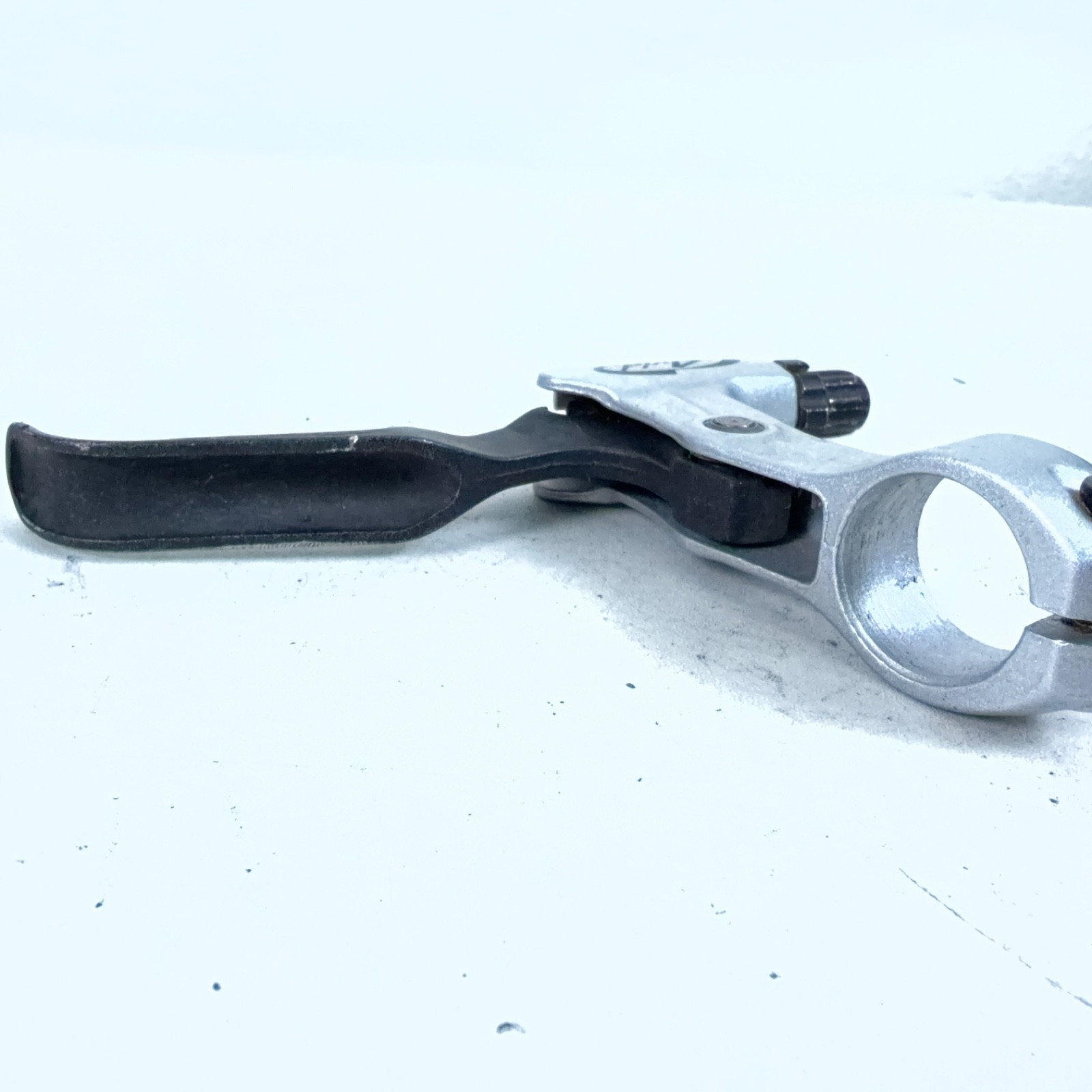 Avid Two-Tone Single Short Pull Brake Lever Left or Right Silver/Black Ø22.2