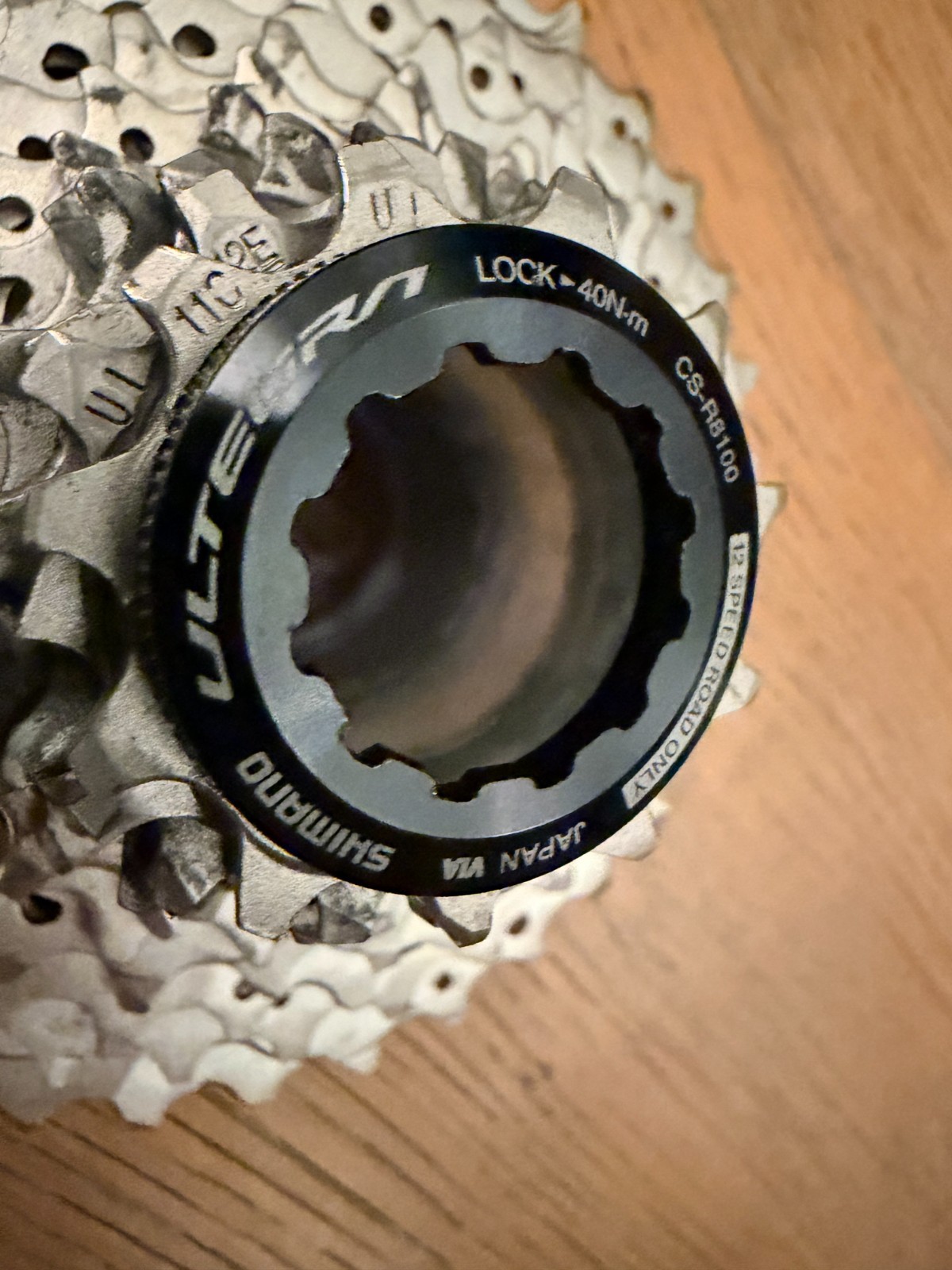 Shimano Ultegra CS-R8100 12-Speed Road Cassette 11-34T w/ Lockring