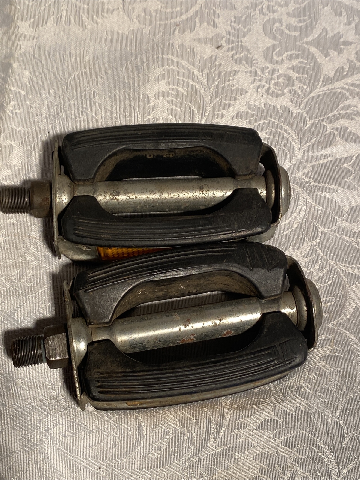 Schwinn approved U 30 black rubber bicycle bow pedals
