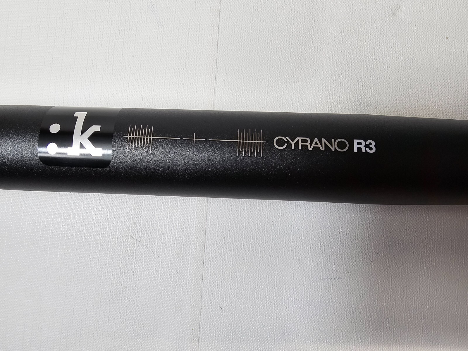 Fizik Cyrano R3 Snake Road Bike Drop Handlebars 460mm Aluminium