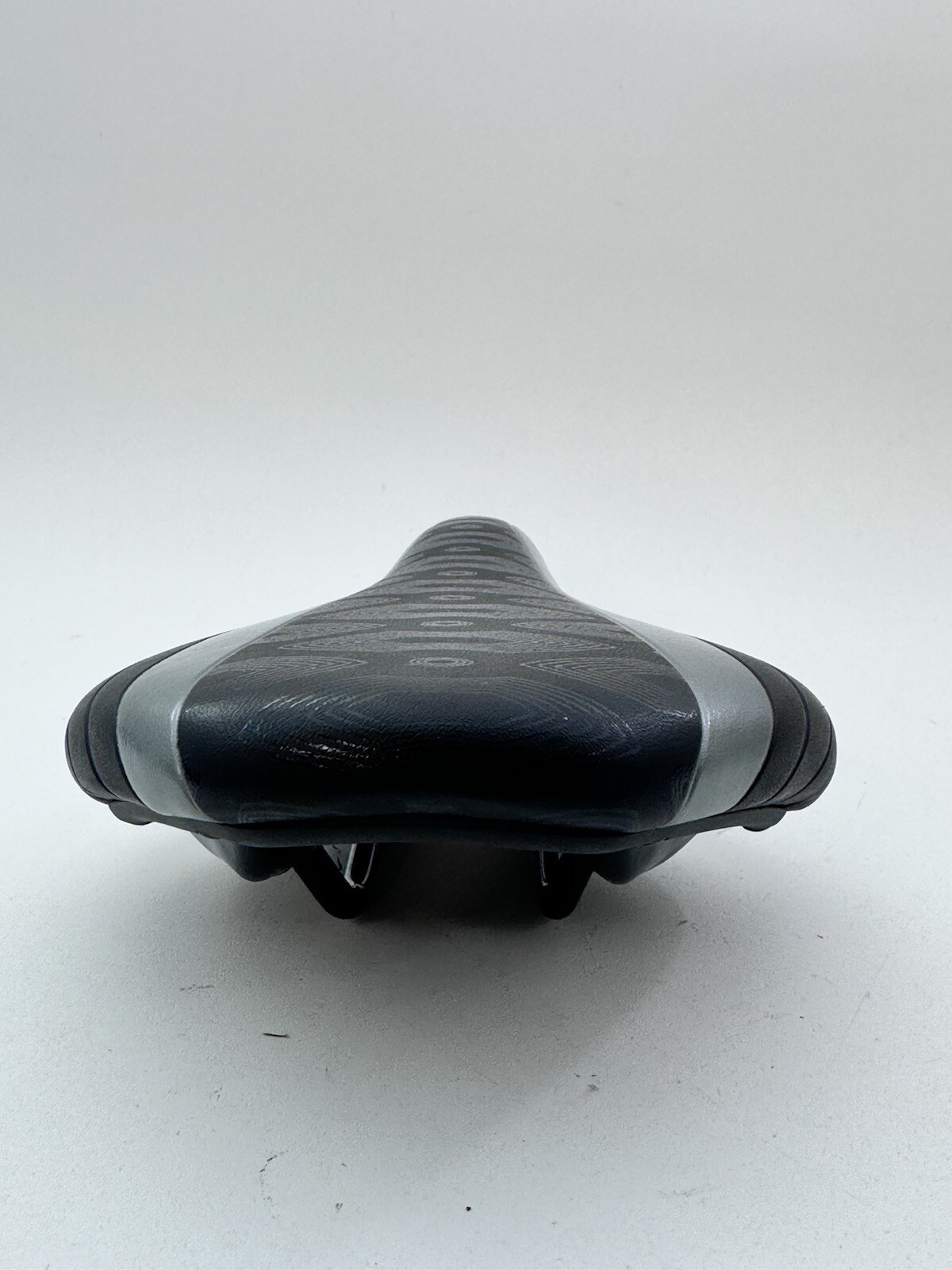 LIV Giant Saddle Seat New Road Hybrid Mountain MTB Bike Velo Black A82