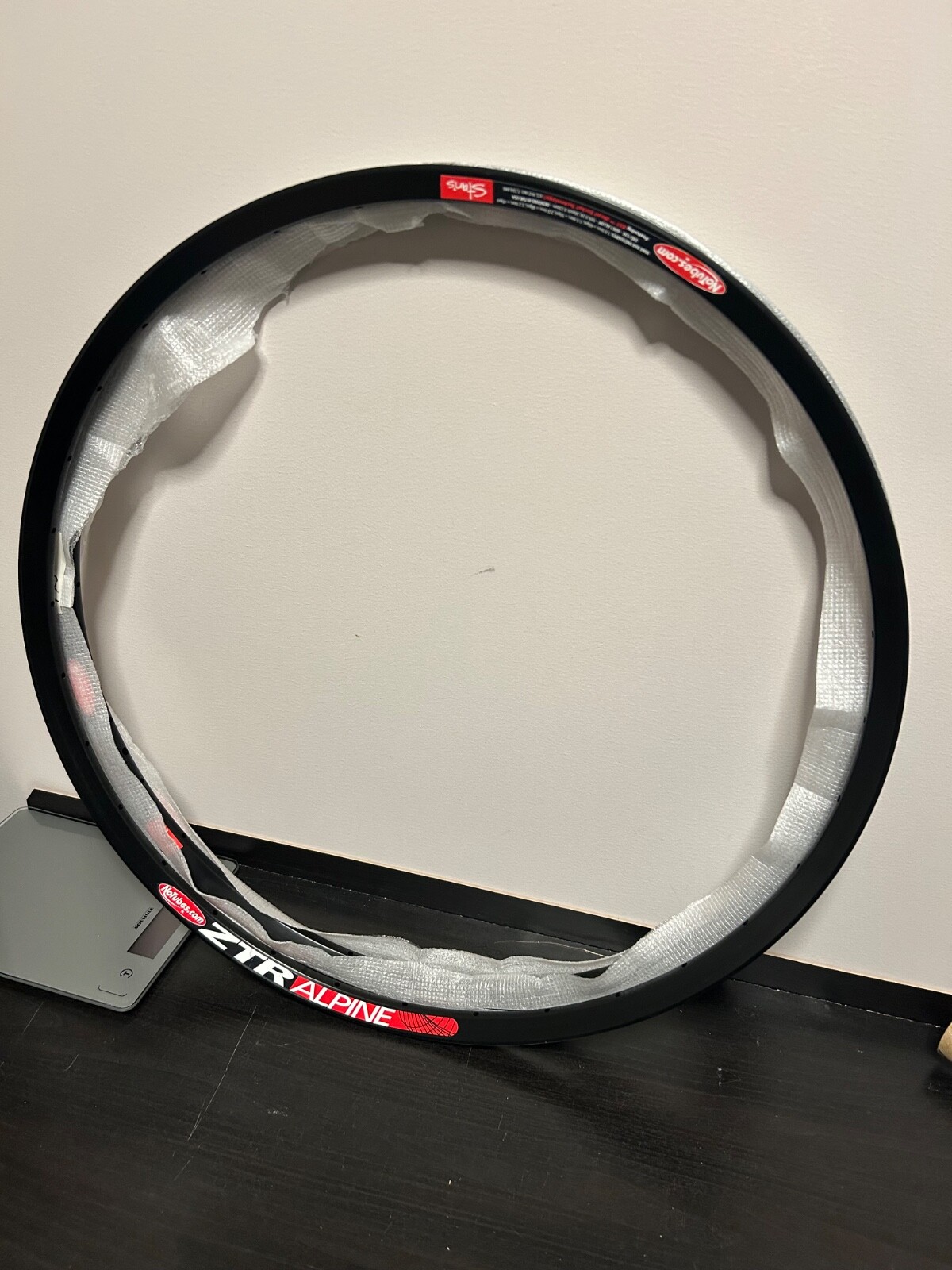 NEW Rim 26″ Stan’s NoTubes ZTR Alpine Hollow Chamber Disc 32H NEW