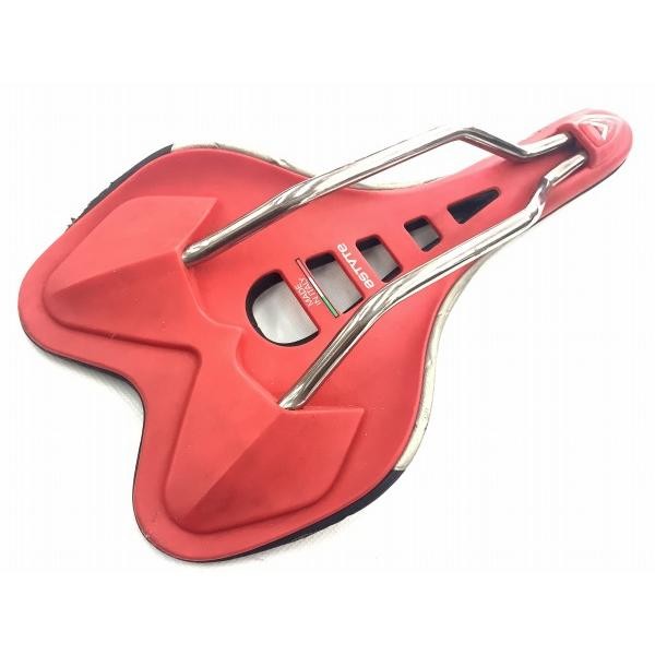 Saddle Astute SKYLINEVT TITAN rail