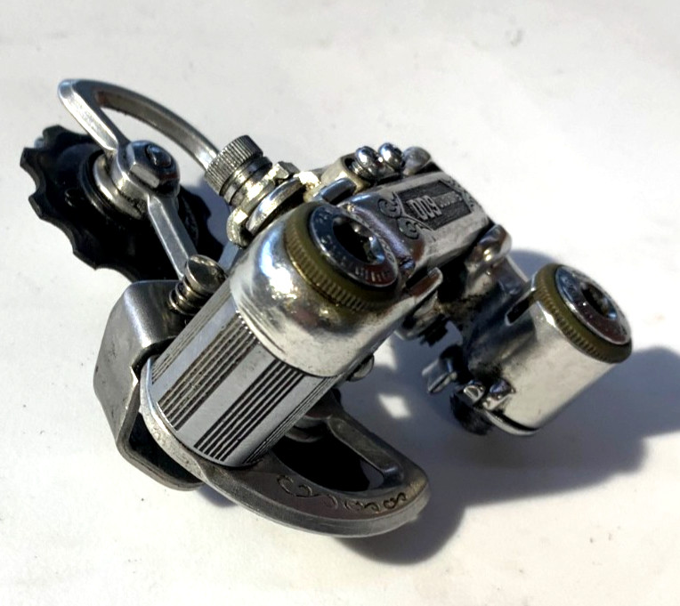 Vintage SHIMANO 600 ARABESQUE Short Cage Rear Derailleur 6 Speed Nice
