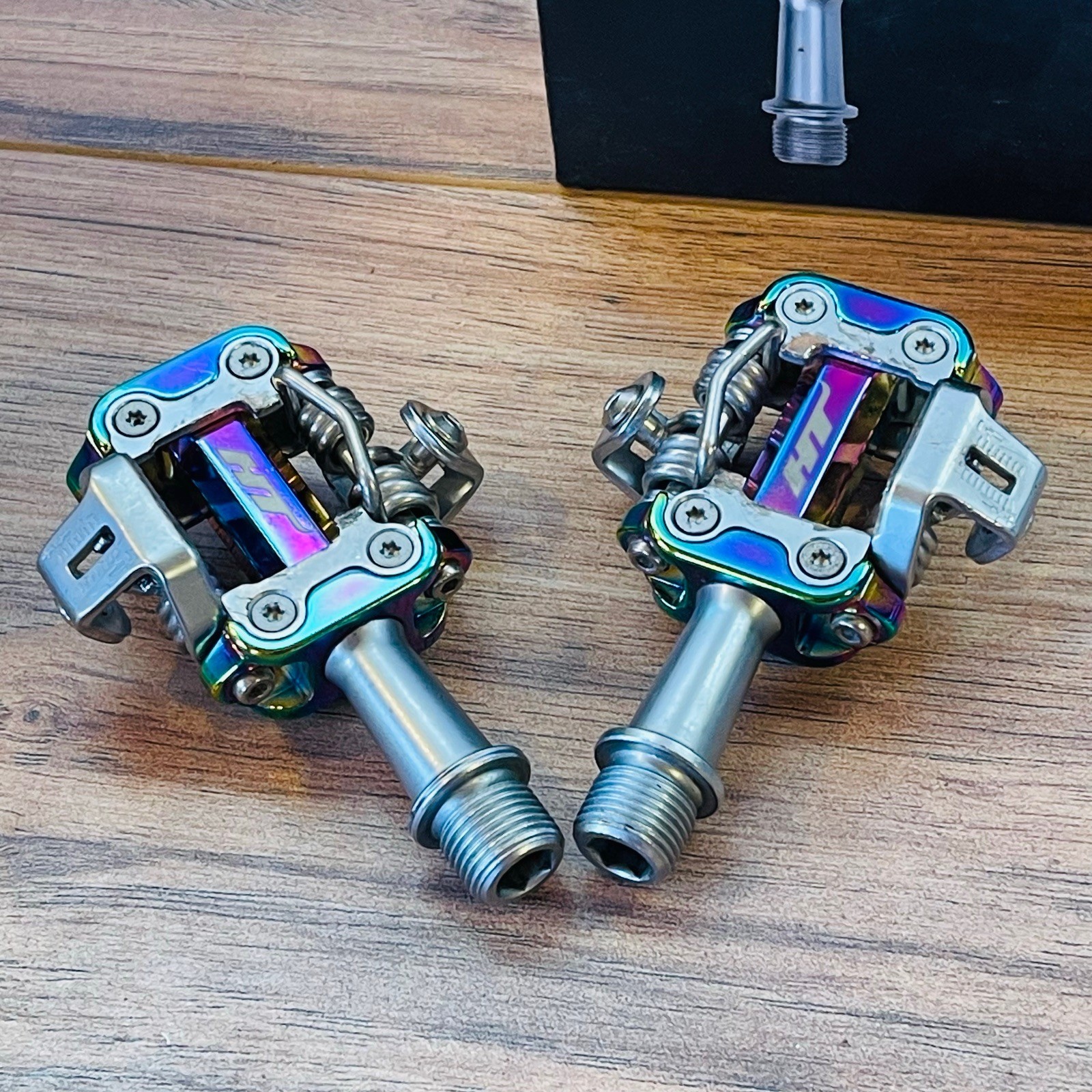  HT M1 Leopard Mountain Bike Pedals Oil Slick Stainless Sealed Cleats