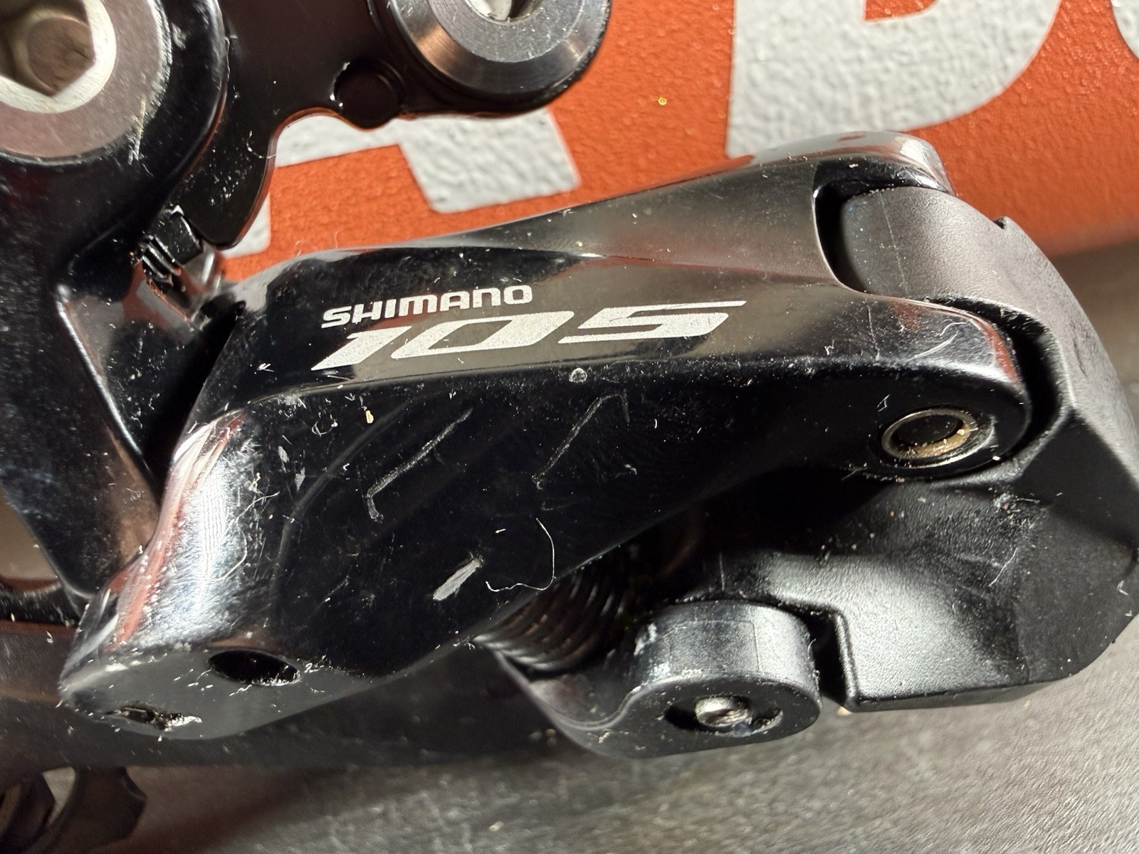 Shimano 105 RD-R7000 Medium Cage Rear Derailleur #22