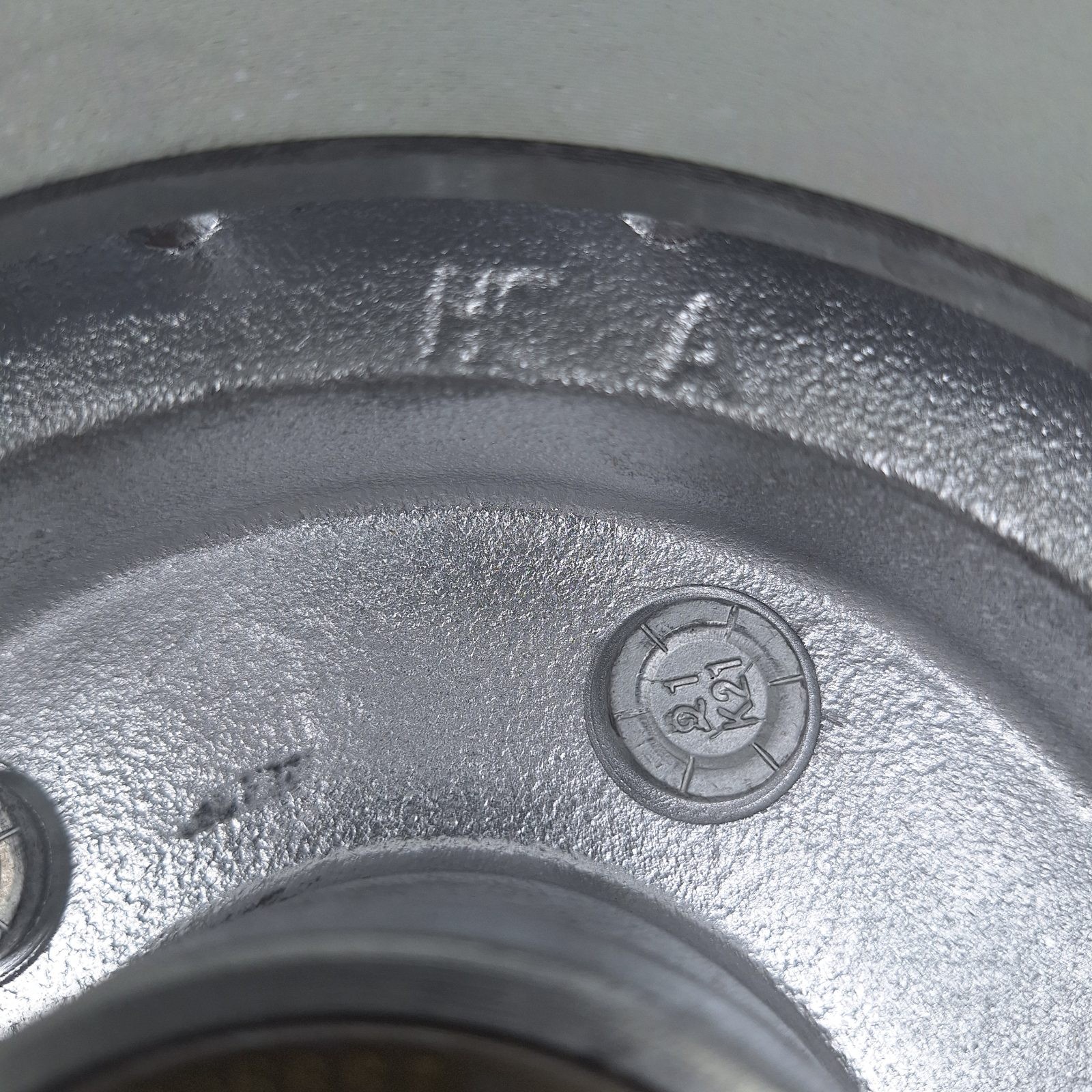 Sturdy Built Knott Boat Trailer Disc Brake 10in 5 Lug Integral Replacement Hub