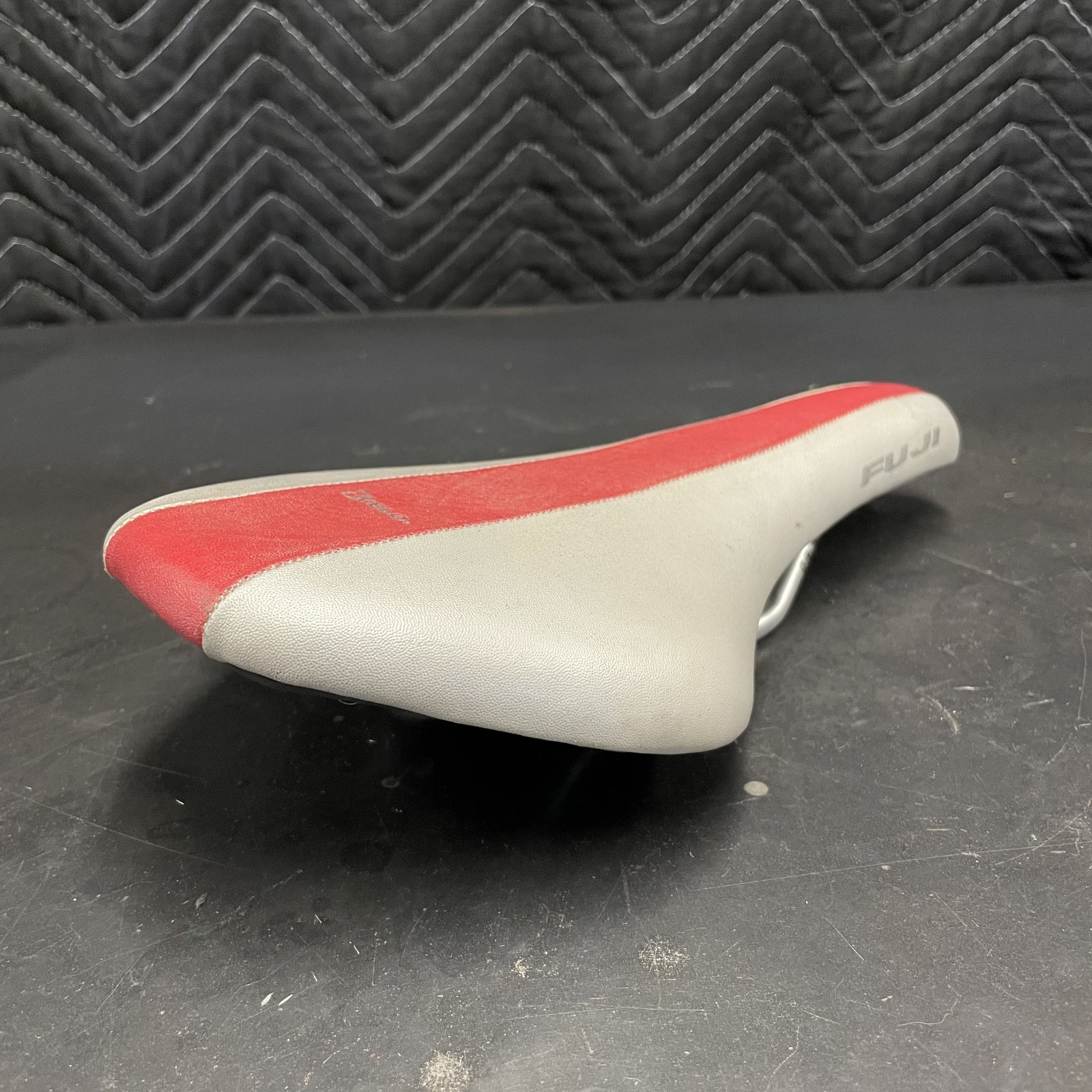 Velo Fuji Bike Saddle – Silver/Red – Used