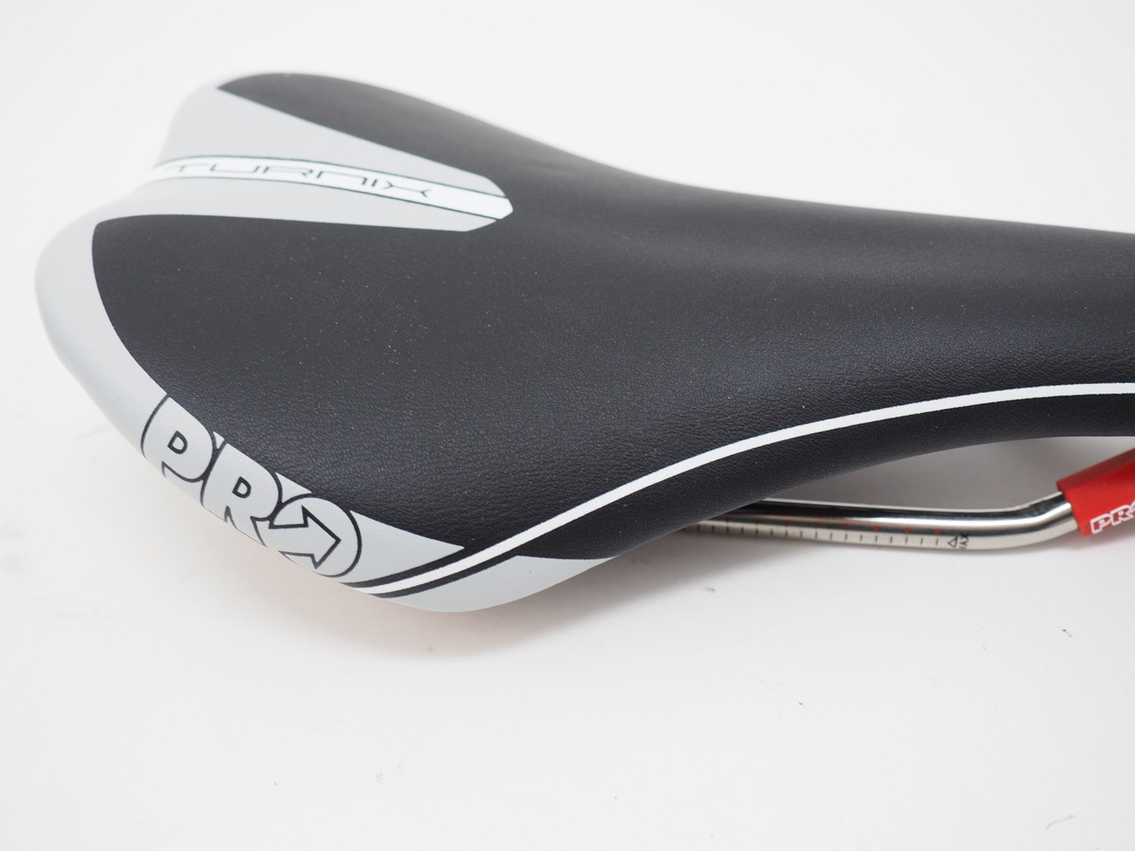 New! PRO Turnix Bicycle Saddle Carbon Base Ti Rail 132mm Width 210g MTB/Gravel