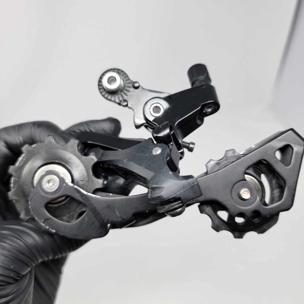 Shimano 105 RD-R7000-GS Medium Cage Rear Derailleur EXCELLENT