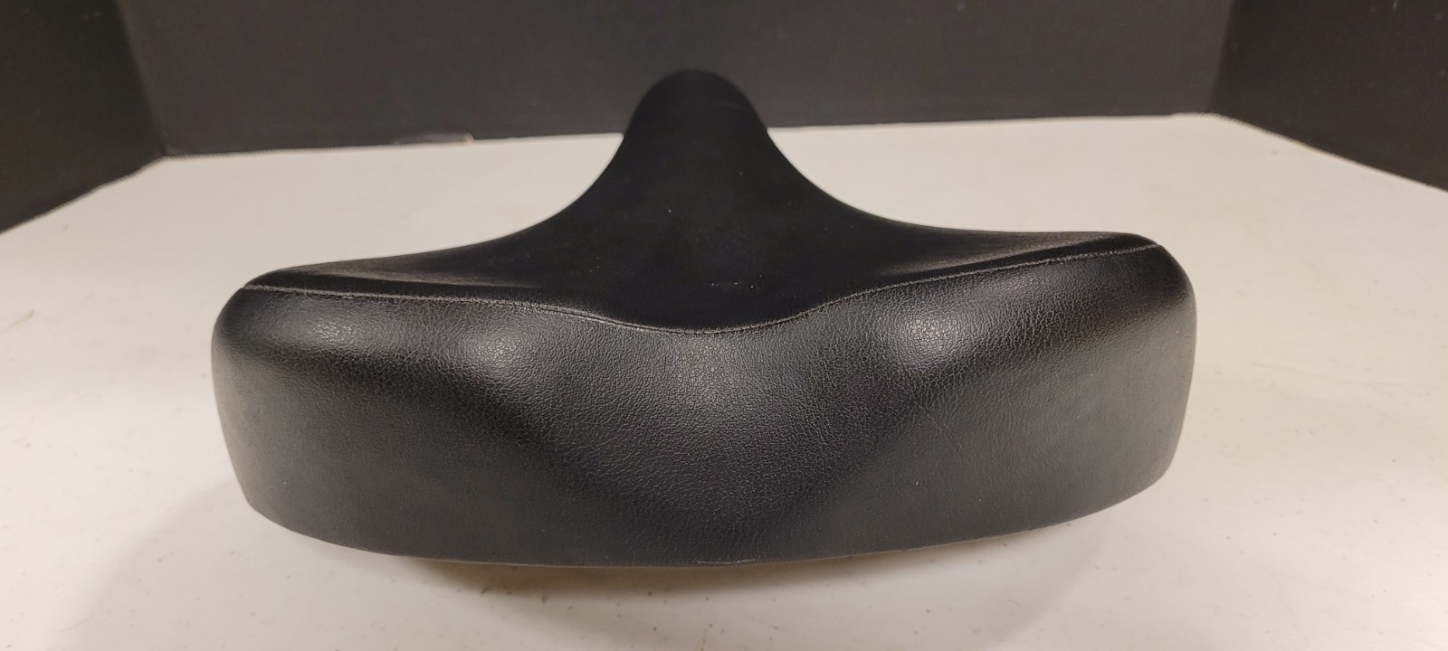 Charge Pacific Cycle Comfort Bicycle Bike Seat Black with Gray Logo