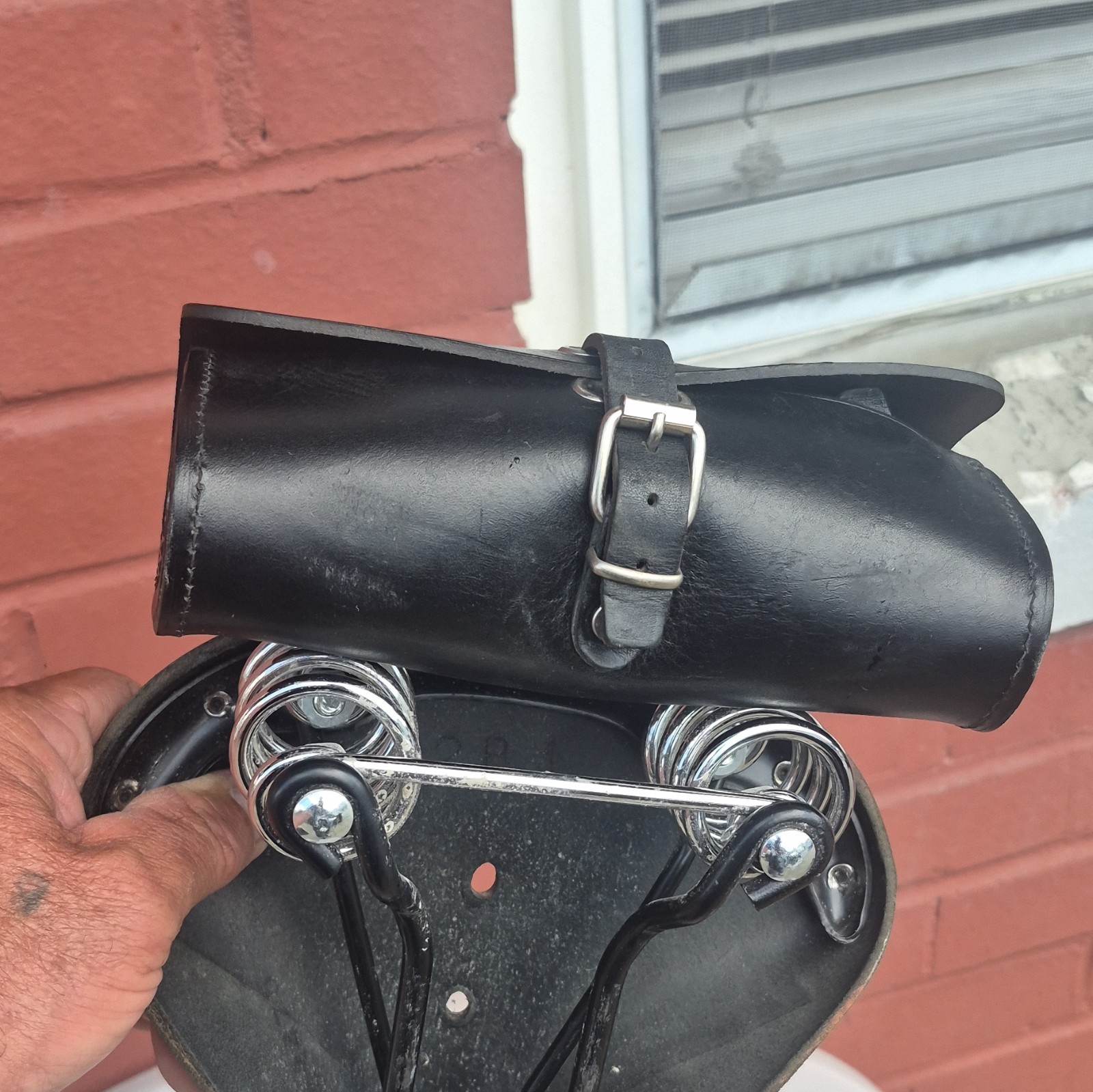 Brooks B67 Black Leather Sprung Bicycle Saddle/Seat – Universal Fit