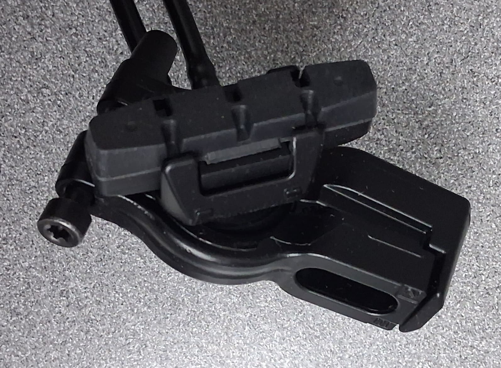 Magura HS11 Linear Pull Brake and Lever – Front or Rear, 4-Finger Lever, Black