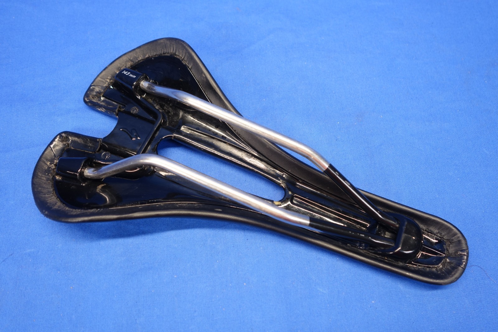 Specialized Roman 143mm Width Bike Saddle, Bicycle Seat, Hollow Titanium Rails