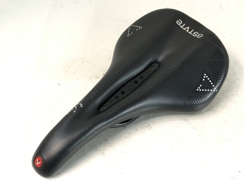 ASTUTE Miss Line Saddle Road Bike Racing Performance Lightweight Genuine Used