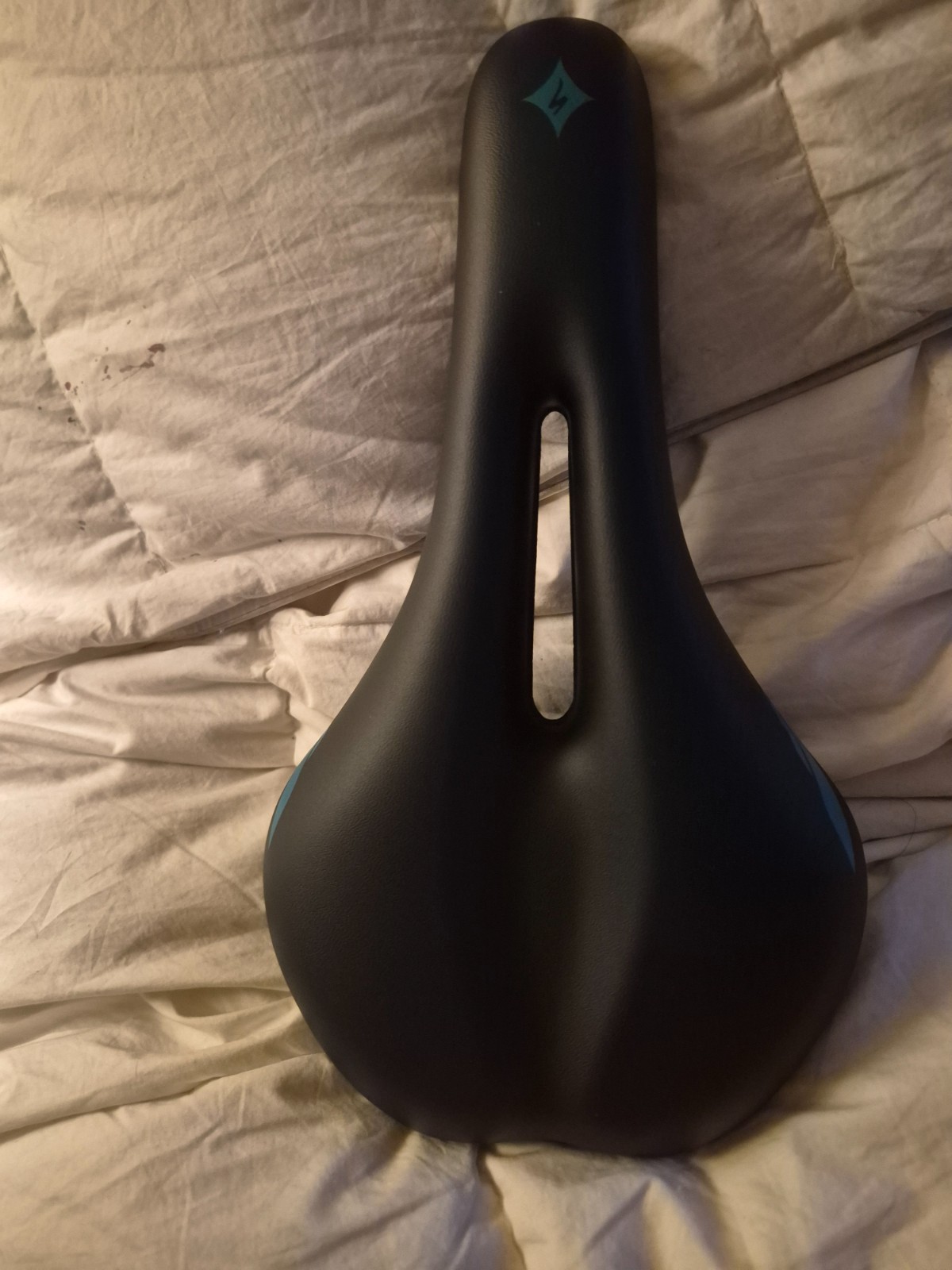 Specialized Riva Body Geometry Bicycle Saddle Seat Black 142mm 365g Womens Bike